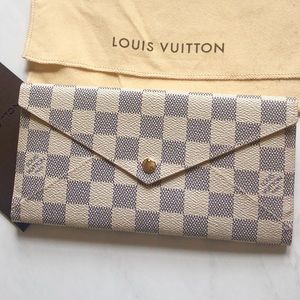 Authentic Louis Vuitton leather clutch wallet